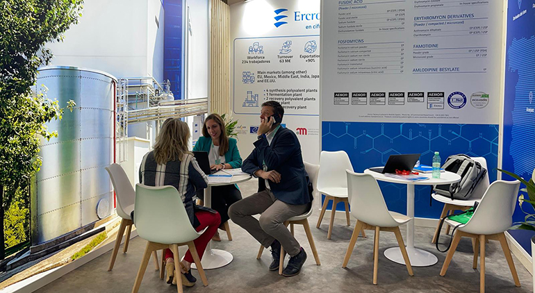Ercros muestra su capacidad de fabricación biológica y de síntesis para el sector nutracéutico 
