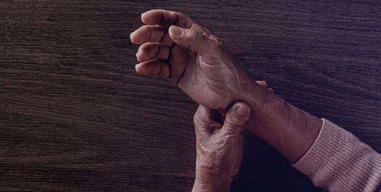 fundacion-cantabria-labs-cruz-roja-se-alian-inclusion-minorias