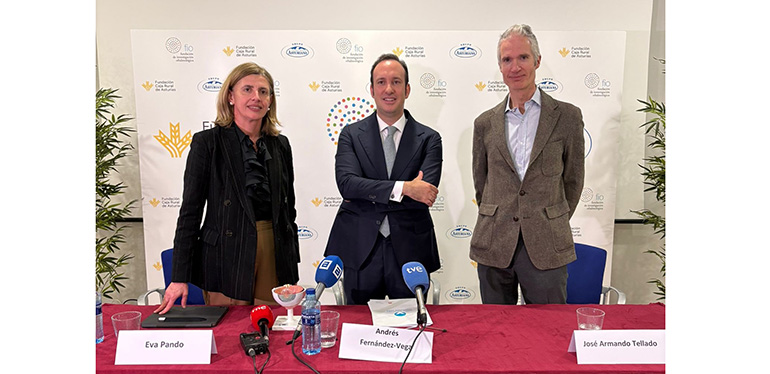 investigadores-asturianos-analizan-compuestos-leche-con-potencial-prevenir-dmae