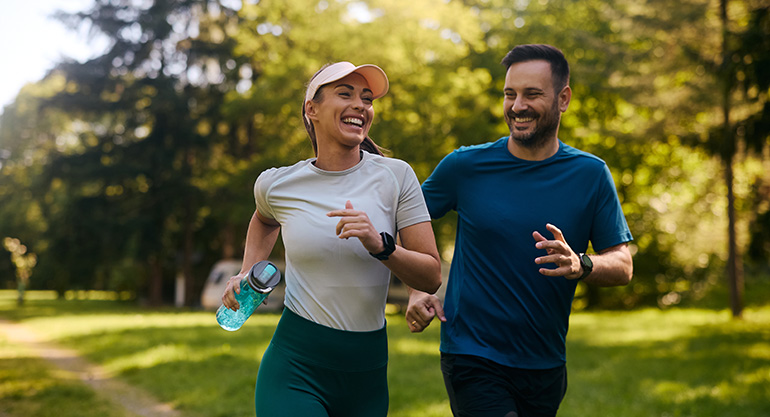 ¿Haces deporte habitualmente? Esta es la vitamina que no puede faltar en tu dieta