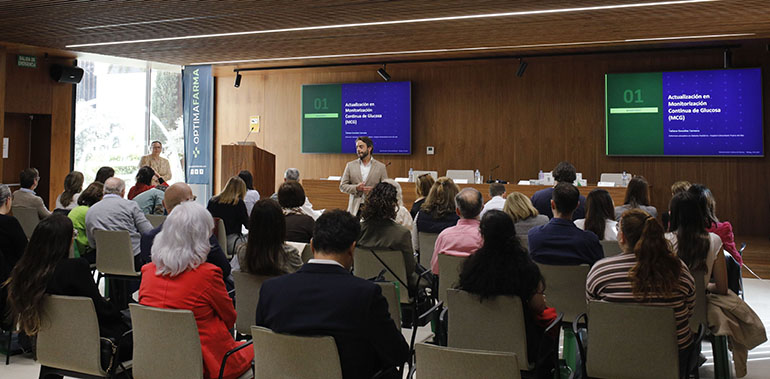 optima-farma-forma-farmaceuticos-malaguenos-en-monitorizacion-continua-glucosa